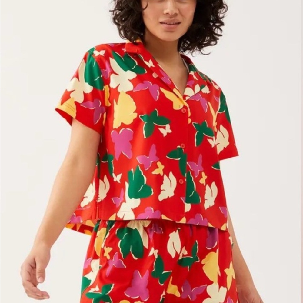 Outdoor Voices SolarCool Tourist Shirt Red Hawaiian, Women’s Large